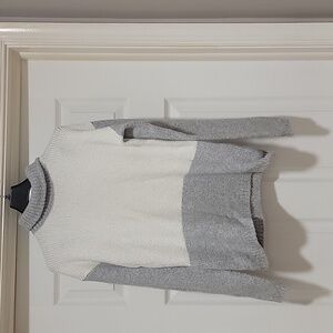 G.H. Bass & Co. S colorblock sweater